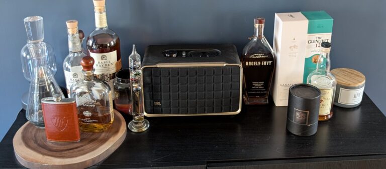 JBL 200 Speaker on bar